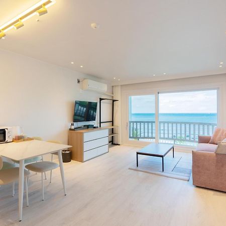 Ocean Palade Hotel Jeju Bagian luar foto