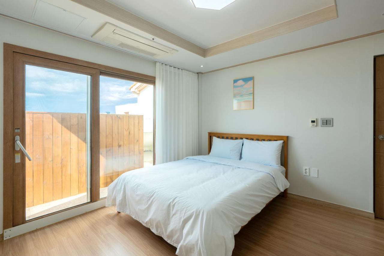 Ocean Palade Hotel Jeju Bagian luar foto