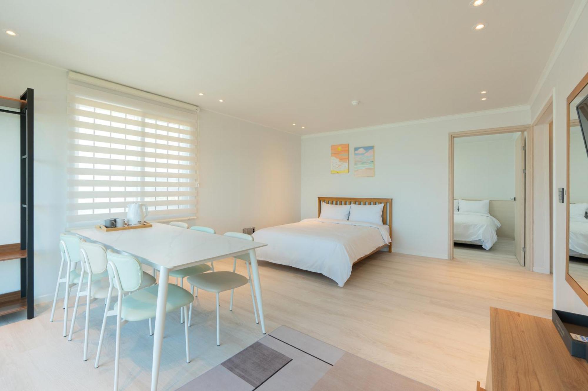 Ocean Palade Hotel Jeju Bagian luar foto