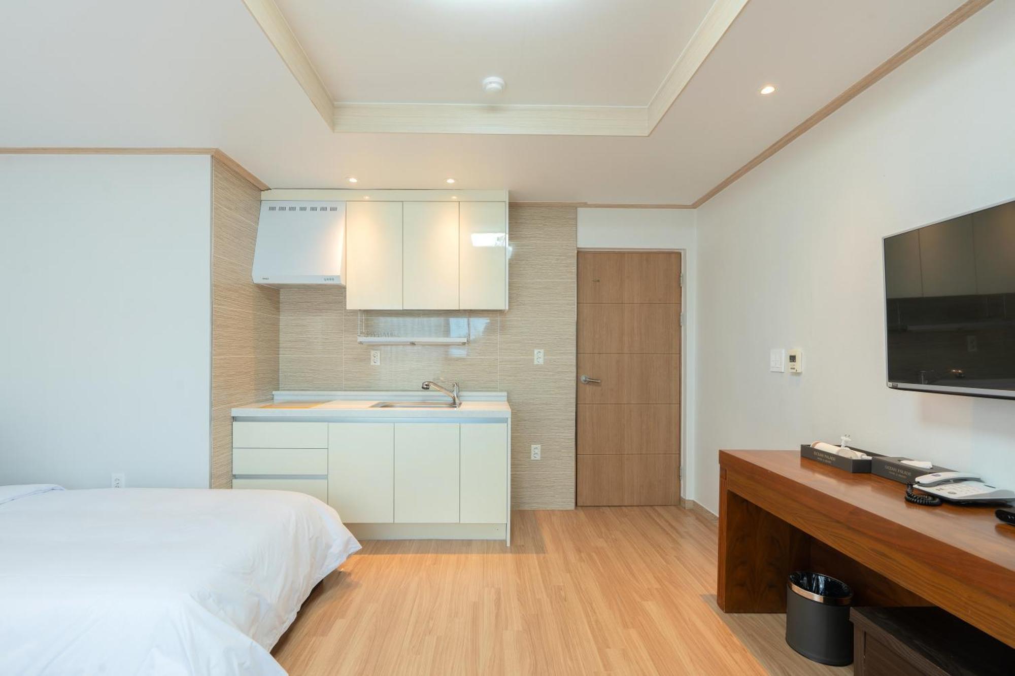 Ocean Palade Hotel Jeju Bagian luar foto