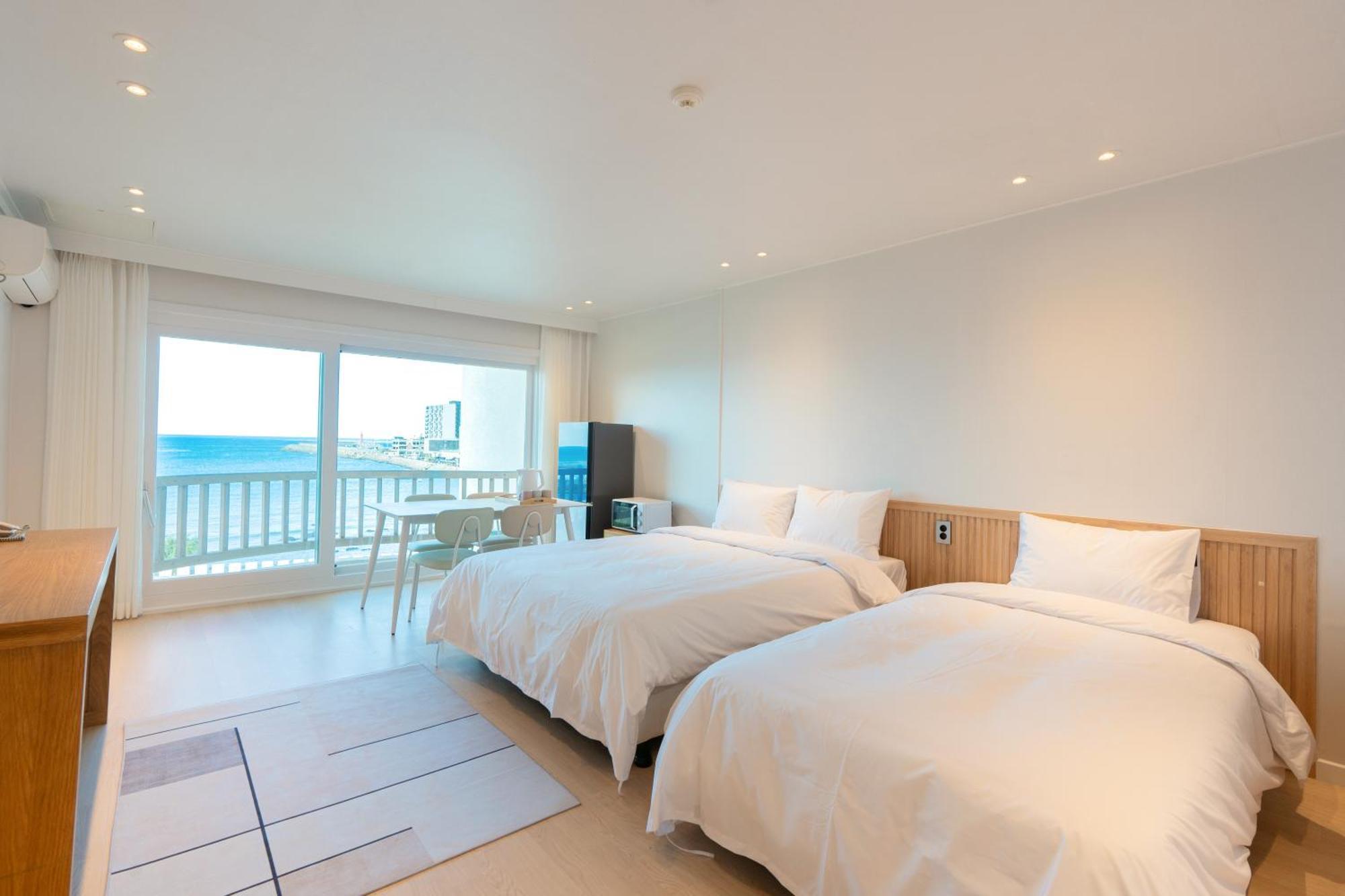 Ocean Palade Hotel Jeju Bagian luar foto