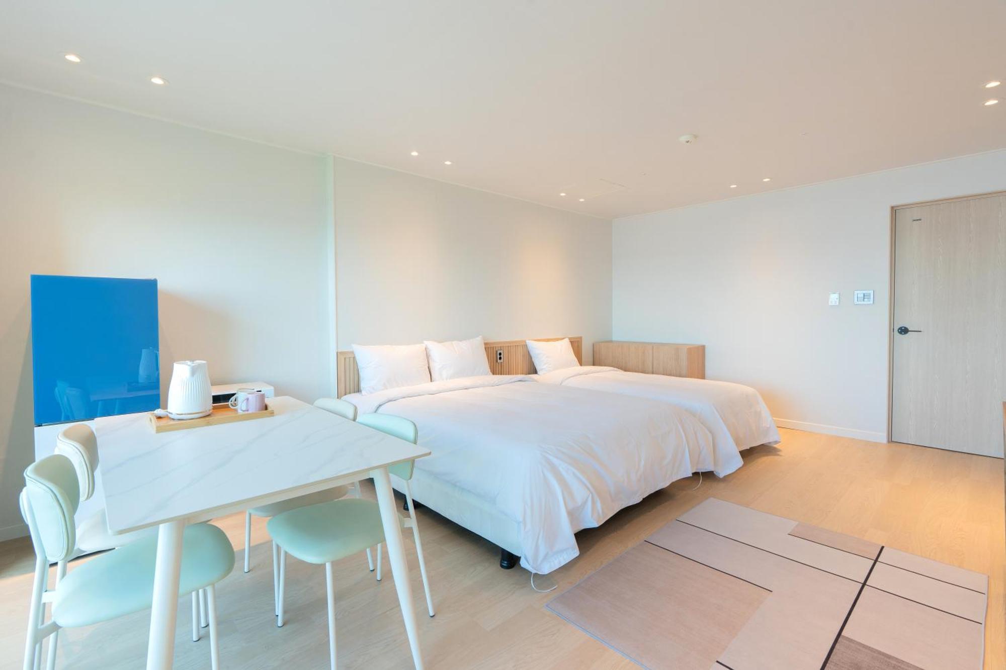 Ocean Palade Hotel Jeju Bagian luar foto